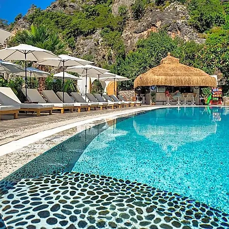 Ata Lagoon Cedit