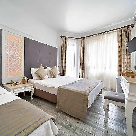 Ata Lagoon 3*